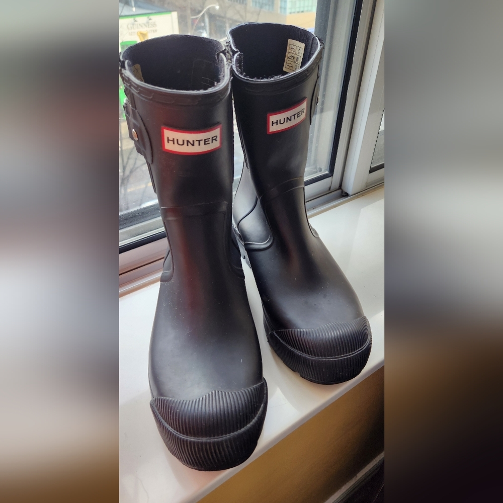 Hunter Women's Classic Black Rain Boots
